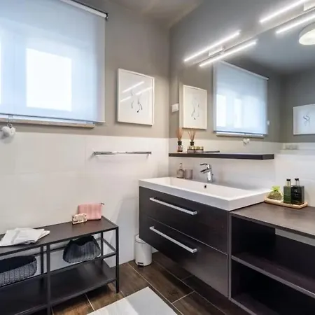 New And Modern Location Available Right Now Апартаменты *